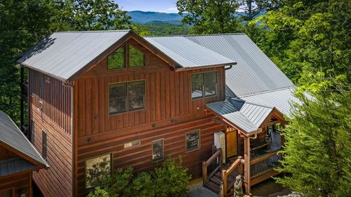 279 River Escape Dr, Ellijay, GA, 30540-2415 | Card Image