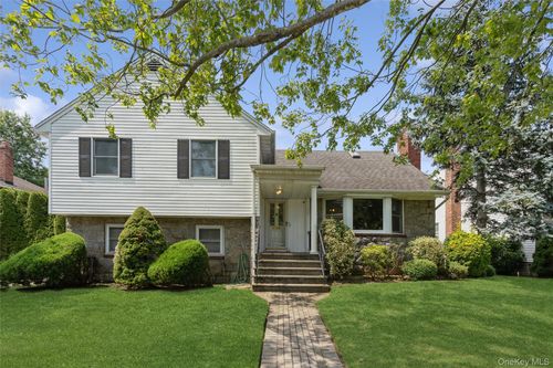 148 Lincoln St, Garden City, NY, 11530-2306 | Card Image
