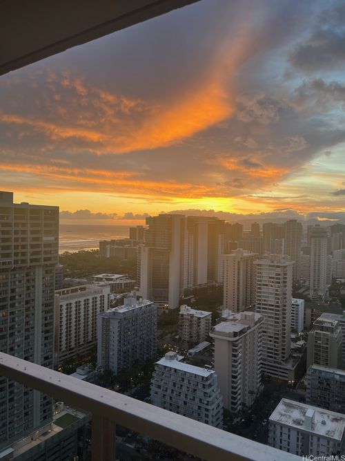 apt-4206-445 Seaside Ave, Honolulu, HI, 96815-5543 | Card Image