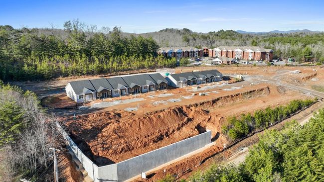 Unit 2 Grove Loop, Home with 3 bedrooms, 3 bathrooms and null parking in Blue Ridge GA | Image 12