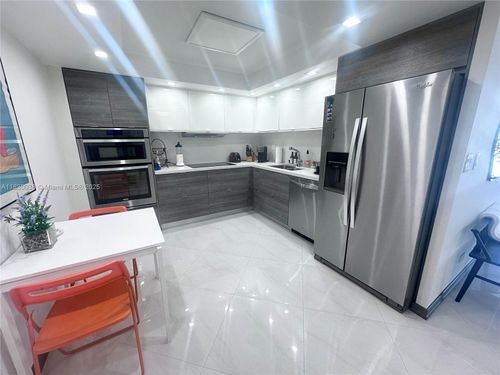 apt-1708-250 174th St, Sunny Isles Beach, FL, 33160-5385 | Card Image