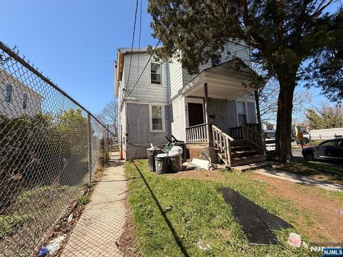 339 Myrtle Ave, Irvington, NJ, 07111-2768 | Card Image