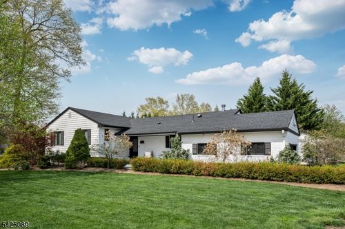 28 Glenroy Rd, Fairfield, NJ, 07004-1544 | Card Image