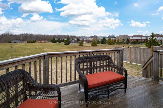 10 Stonefield Gate, House other with 3 bedrooms, 3 bathrooms and 2 parking in Ilderton ON | Image 34
