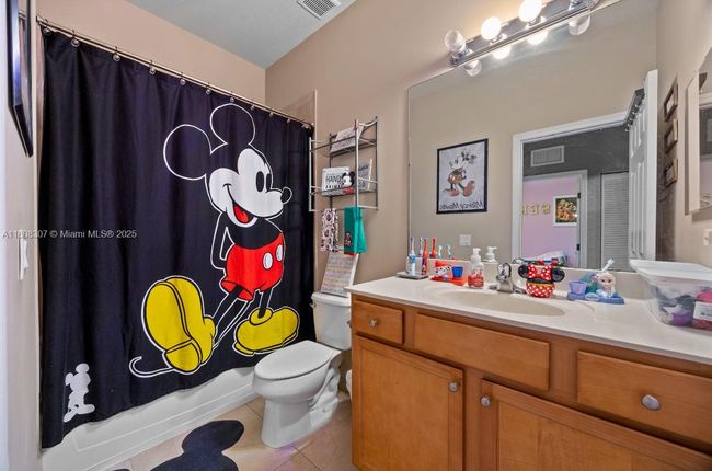 3427 W 89 Th Ter, Townhouse with 3 bedrooms, 3 bathrooms and null parking in HIALEAH FL | Image 32