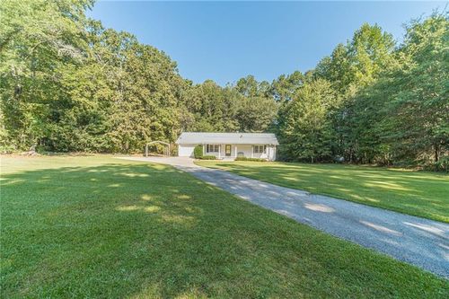 365 E Macedonia Church Rd, Oxford, GA, 30054-3741 | Card Image