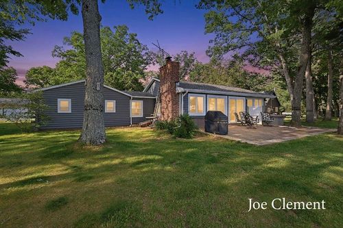 5708 52nd St, Newaygo, MI, 49337-8337 | Card Image