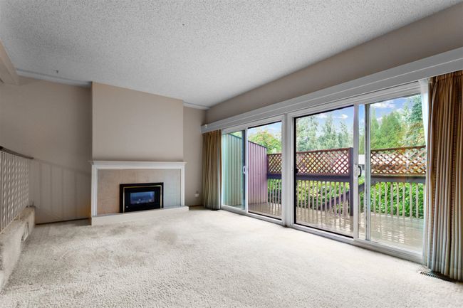 8957 Corona Place, Townhouse with 4 bedrooms, 2 bathrooms and 1 parking in Burnaby BC | Image 12