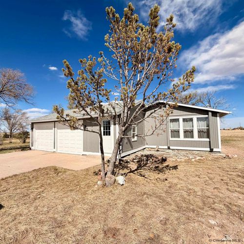 8405 Buckboard Rd, Cheyenne, WY, 82009-8707 | Card Image