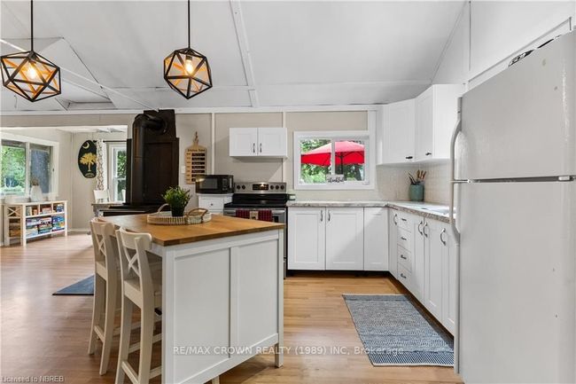 100 Beaver Lane, House other with 2 bedrooms, 1 bathrooms and 4 parking in Nipissing ON | Image 15