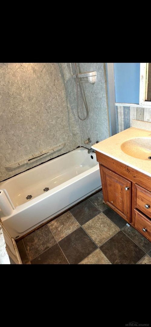 117 Helen Ave, Otsego, MI, 49078-1061 | Card Image