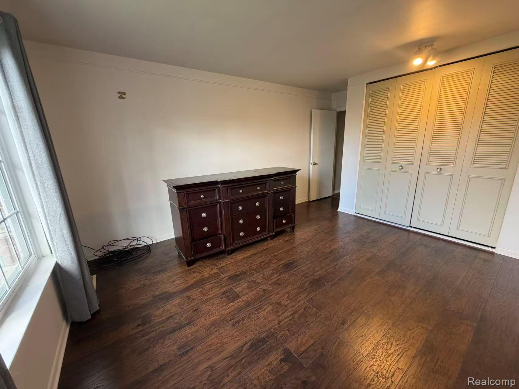 Residential Lease in Bloomfield Charter Township