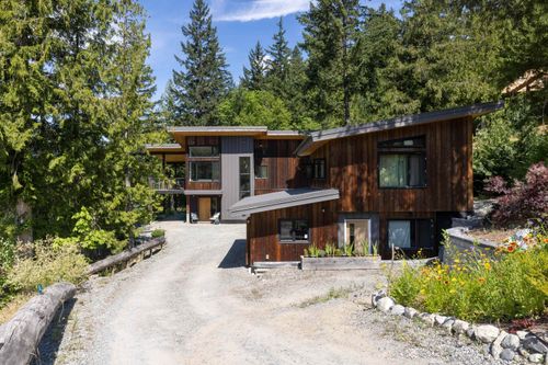 1715 Wishbone Crt, Pemberton, BC, V0N2L3 | Card Image