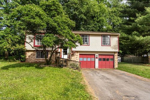 7764 Micawber Rd Ne, Warren, OH, 44484-1481 | Card Image