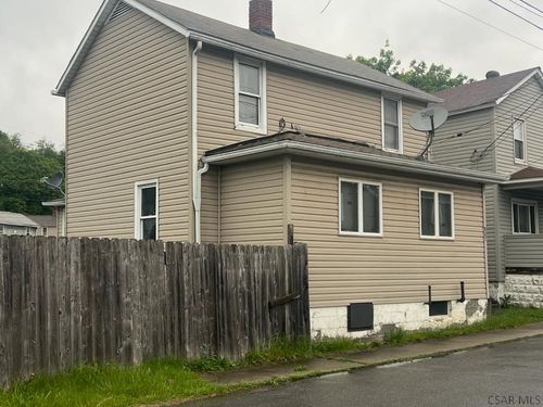 807 17th St, Windber, PA, 15963-1805 | Card Image