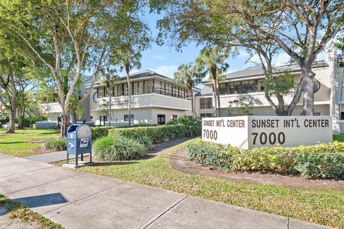 202-7000 Sw 97th Avenue, Miami, FL, 33173 | Card Image