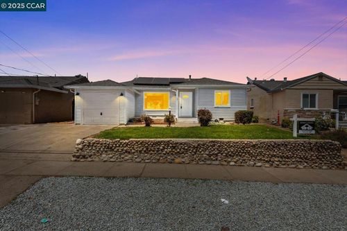 29 E Madill St, Antioch, CA, 94509-3812 | Card Image