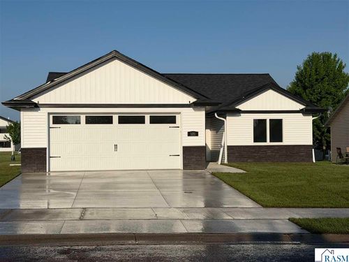 121 Copper Village Cir, Mankato, MN, 56001-6399 | Card Image