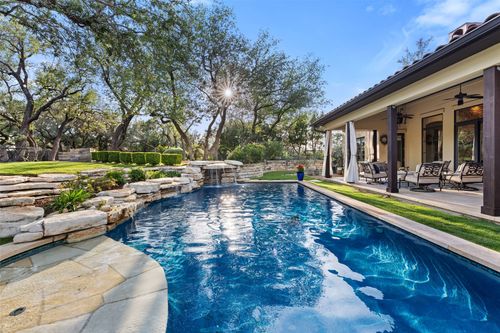 105 Harbor Hill Dr, Lakeway, TX, 78734-3923 | Card Image