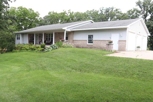 10538 W Erbe Road, Blue Mounds, WI, 53517 | Card Image