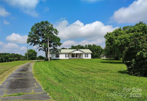 515 Neisler Rd, Concord, NC, 28025-9371 | Card Image