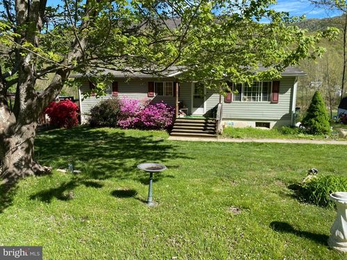26540 Mountaineer Dr, Seneca Rocks, WV, 26884-7509 | Card Image