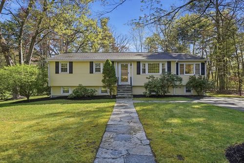 72 Crimson Rd, Billerica, MA, 01821-5420 | Card Image