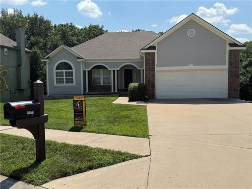 15719 E 76th St, Kansas City, MO, 64139-1337 | Card Image