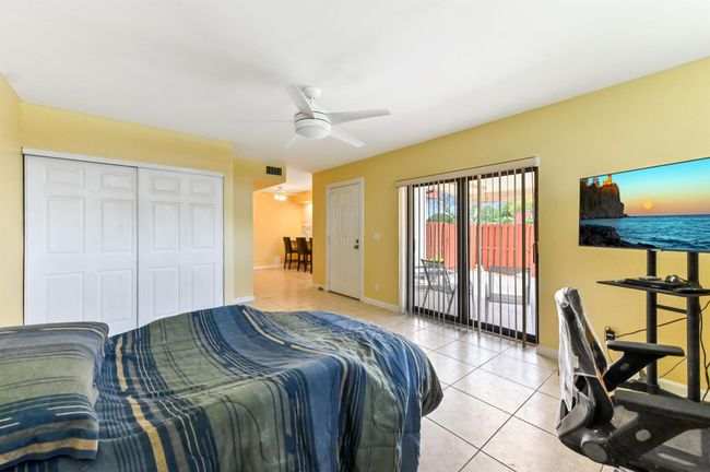 3864 Victoria Dr, Condo with 2 bedrooms, 3 bathrooms and null parking in West Palm Beach FL | Image 10