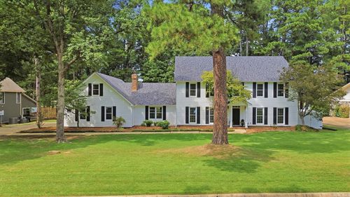 19 Club Manor Dr, Maumelle, AR, 72113-6406 | Card Image