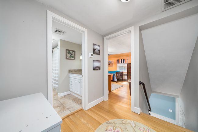 Large Landing at top of stairs | Image 21