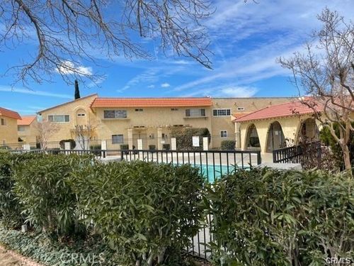 43627 Stanridge Ave, Lancaster, CA, 93535-4004 | Card Image