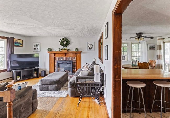 11 Trinity Ave, House other with 3 bedrooms, 2 bathrooms and 5 parking in Grafton MA | Image 10