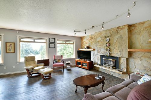 6450 Jasper Road, Sechelt, BC, V7Z0S6 | Card Image