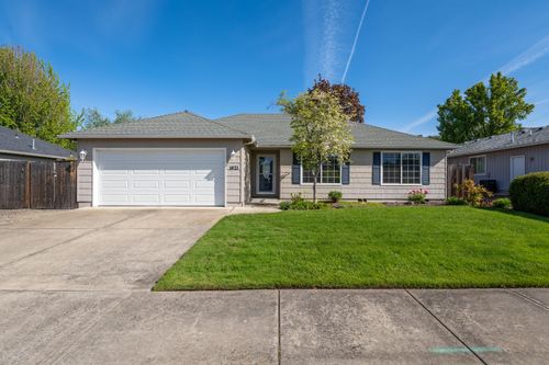1621 Hollyhock Drive, Medford, OR, 97504 | Card Image