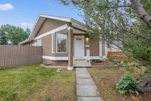 75 Woodglen Close Sw, Calgary, AB, T2W4M9 | Card Image