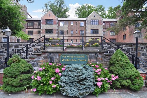 a3-915 Wynnewood Rd, Pelham, NY, 10803-3044 | Card Image