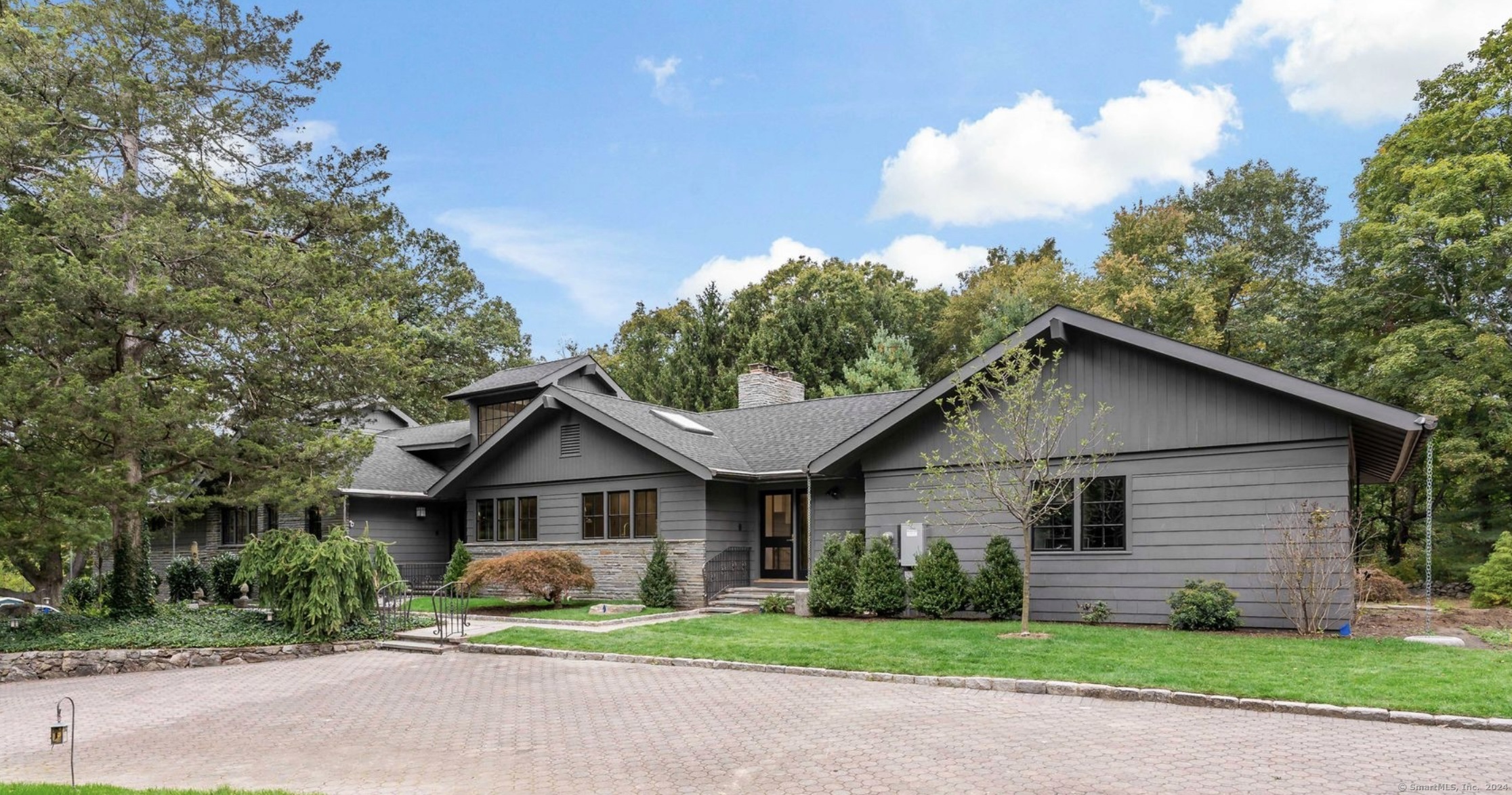 Singing Woods Rd, Norwalk, CT 06850
