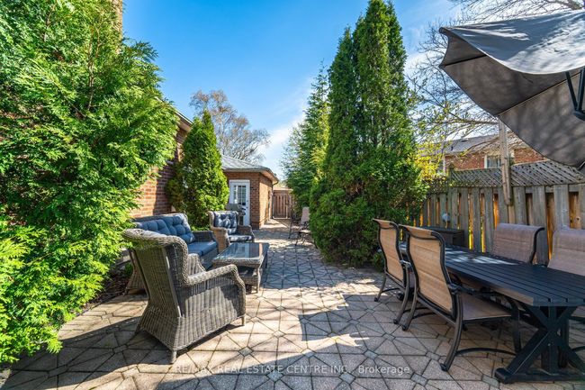 55 Mallard Cres, House attached with 4 bedrooms, 2 bathrooms and 3 parking in Brampton ON | Image 27
