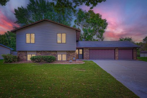 10826 Quaker Ln N, Maple Grove, MN, 55369-2769 | Card Image