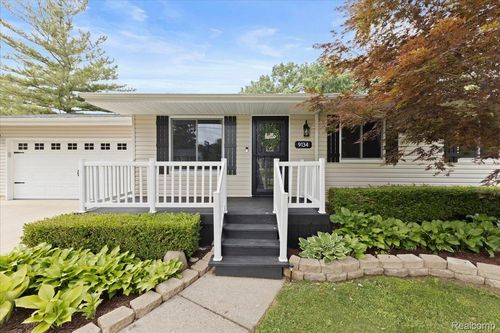9134 Del Rio Dr, Grand Blanc, MI, 48439-8016 | Card Image