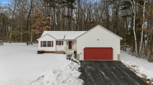 19-19 Glasgow Cir, Hudson, NH, 03051-3758 | Card Image