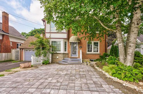 5571 Prince Edward Ave, Niagara Falls, ON, L2G5H9 | Card Image