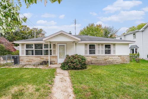 114 S Cherry St, New Carlisle, IN, 46552 | Card Image