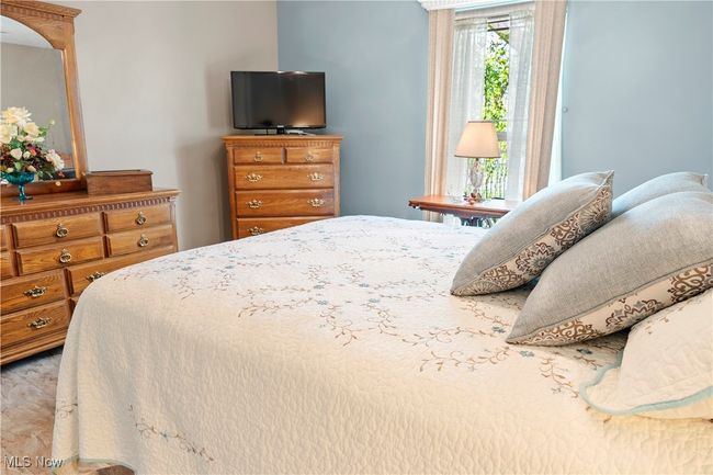 View of bedroom | Image 18
