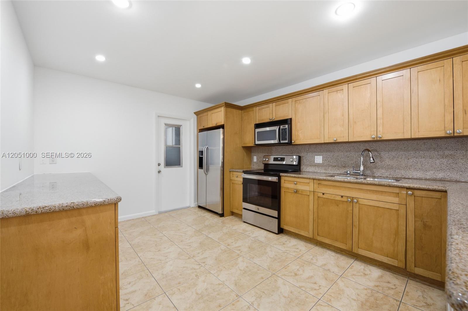 Residential in Hollywood 4