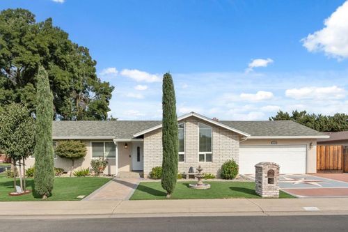 1316 Ginnywood Court, Modesto, CA, 95355 | Card Image