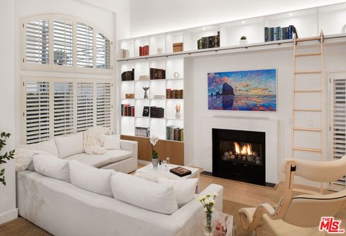 105-838 17th St, Santa Monica, CA, 90402-2219 | Card Image