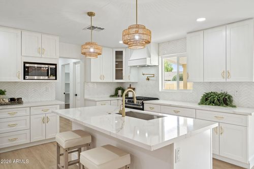 8314 E Camelback Rd, Scottsdale, AZ, 85251-1716 | Card Image