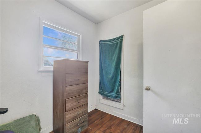 202 E 2 Nd St, Home with 5 bedrooms, 2 bathrooms and 2 parking in Shoshone ID | Image 12